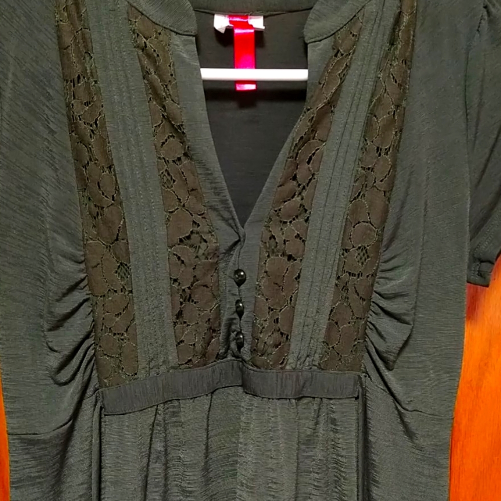 Dress - Picture 2 of 3
